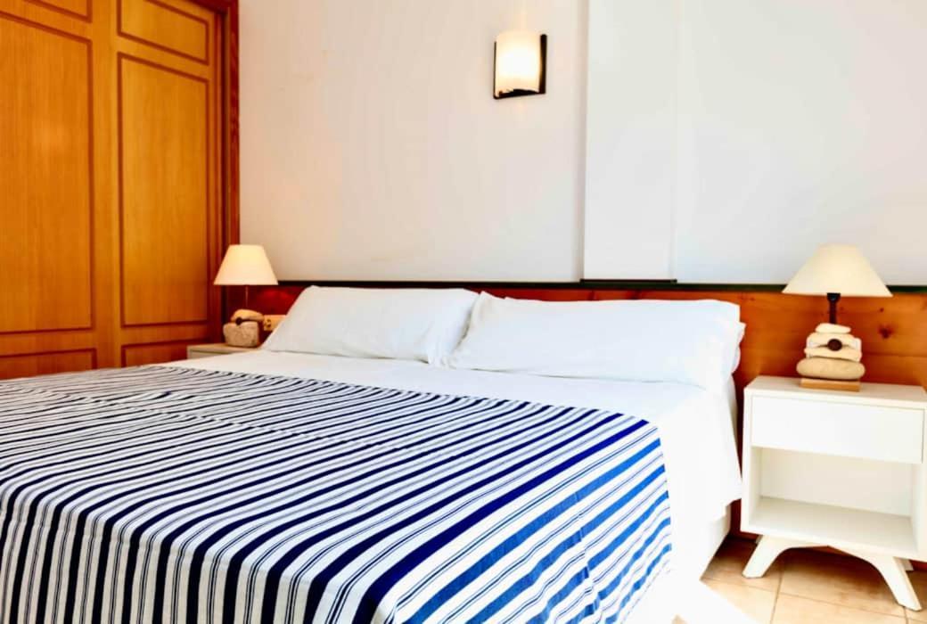 Apartament Apartamento Sa Varadero 2D Vista Mare Laterale Es Pujols Zewnętrze zdjęcie